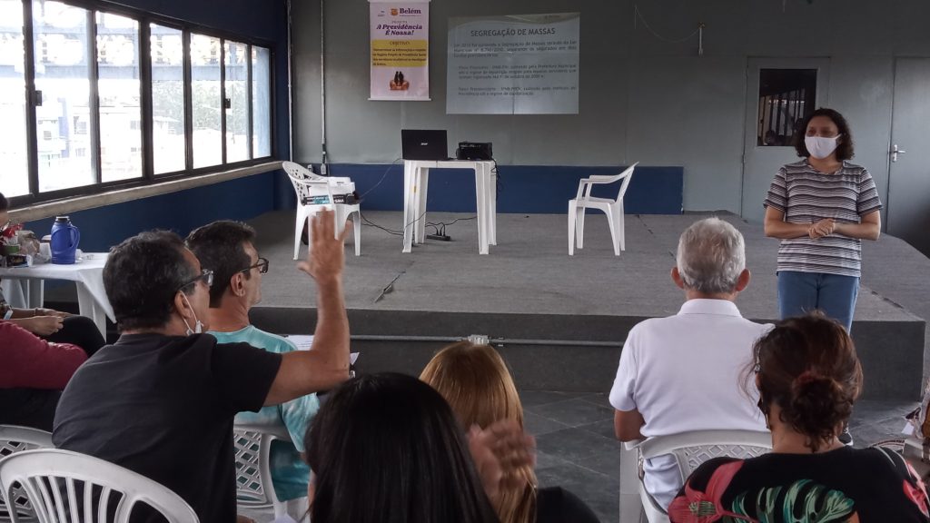 Na ocasião, servidores tiraram dúvidas sobre o tema.