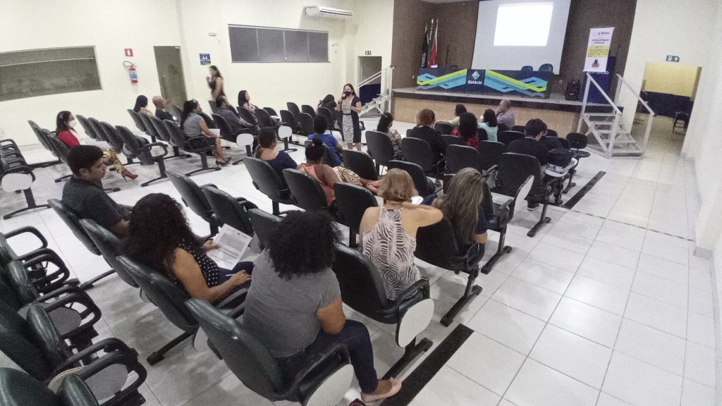 Encontro do projeto "A Previdência É Nossa" com servidores da SEMEC..