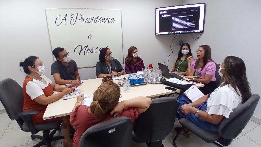 A equipe organizadora do projeto avaliou sugestões apresentadas pelos servidores nas fichas preenchidas por eles ao final de cada encontro.