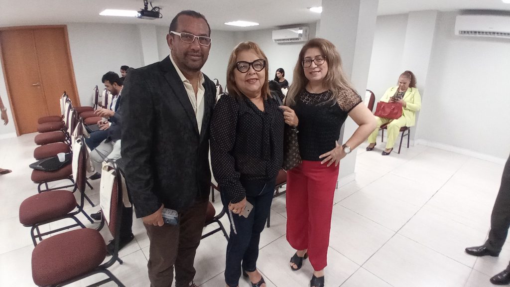 Fernando Leite, Celeste Castro e Cleize Costa presentes no evento.