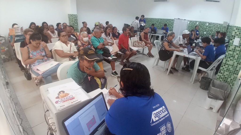 Atendimento presencial do Censo.