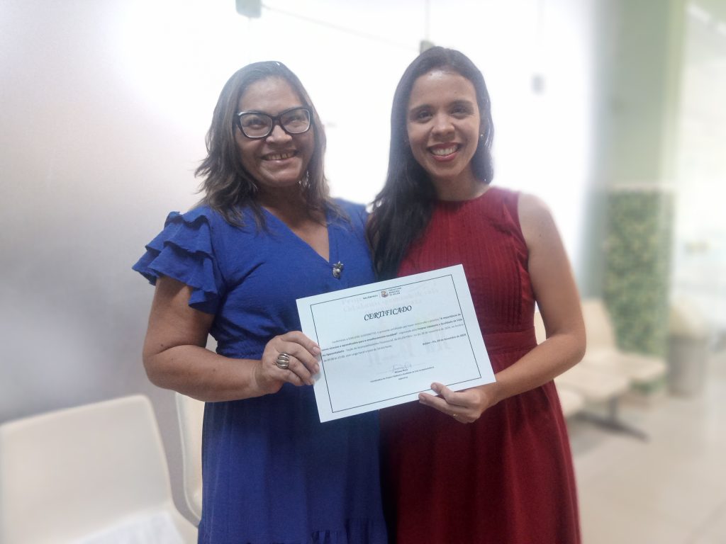 Assistente social Heloisa Pinto, coordenadora do projeto, e a psicóloga Darliene